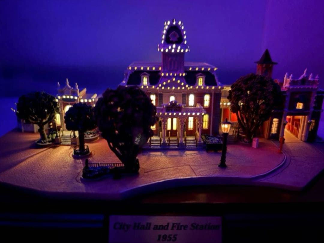 オルショウスキー メインストリートUSA シティホール フィギュア 箱無し