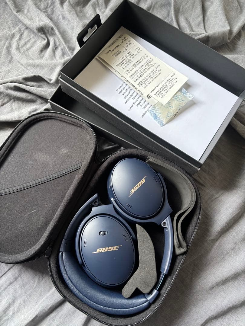 Bose QuietComfort 45ネイビー　付属品付　状態綺麗です！！