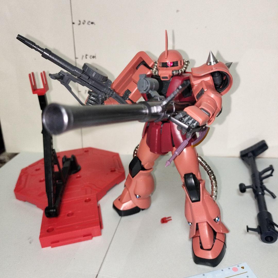 MG 1/100 シャア専用ザクⅡ ver2.0 塗装完成品 ガンプラ ベース付