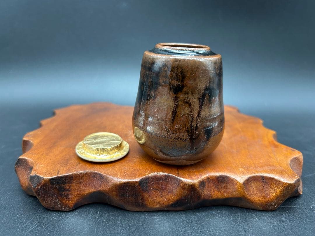 陶器　瀬戸焼　古瀬戸肩衝茶入　加藤作助造　仕覆付き　茶道具　茶道　印あり