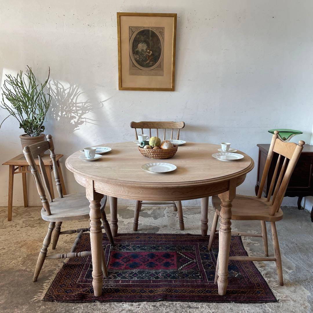 ビンテージ　ラウンドダイニングテーブル　 剥離