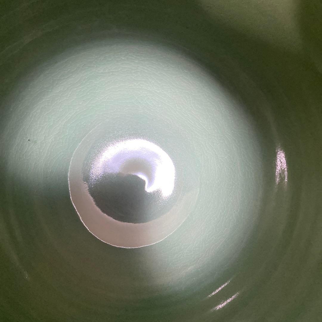 韓国 高麗 青磁 壺 搔き落とし 牡丹 1点 韓国 東谷窯 金正黙