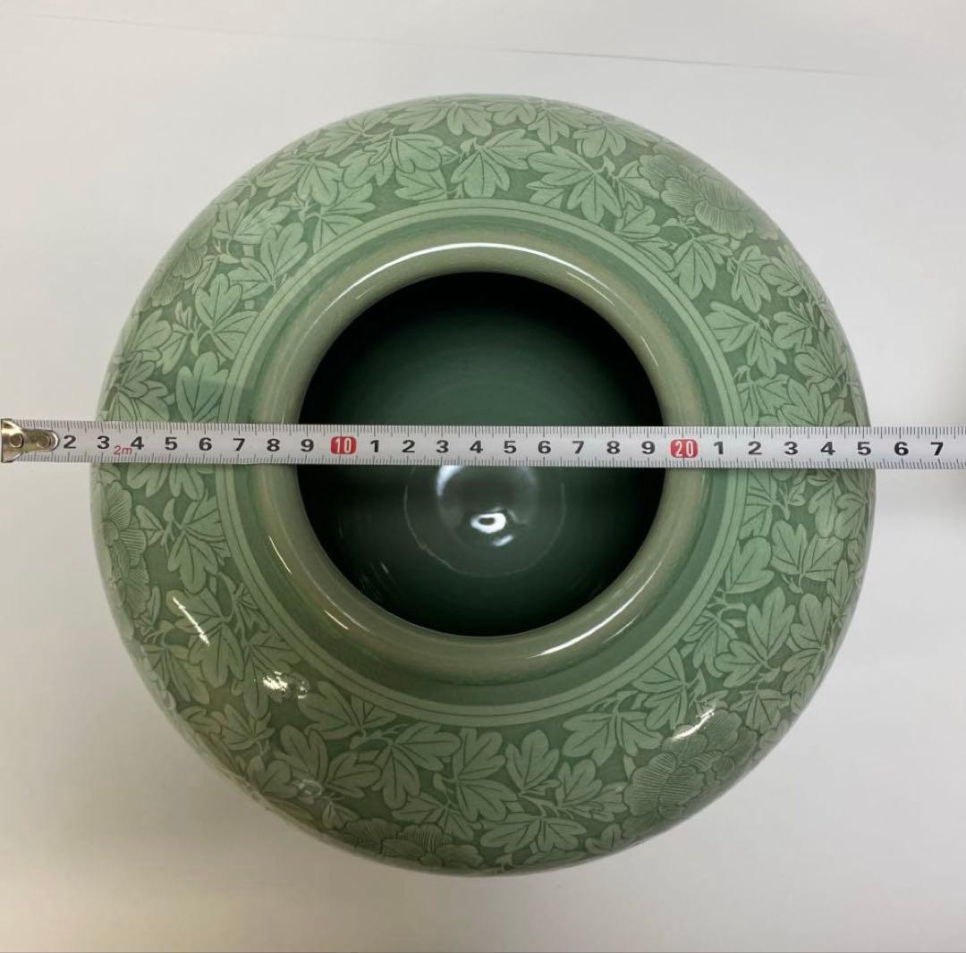 韓国 高麗 青磁 壺 搔き落とし 牡丹 1点 韓国 東谷窯 金正黙