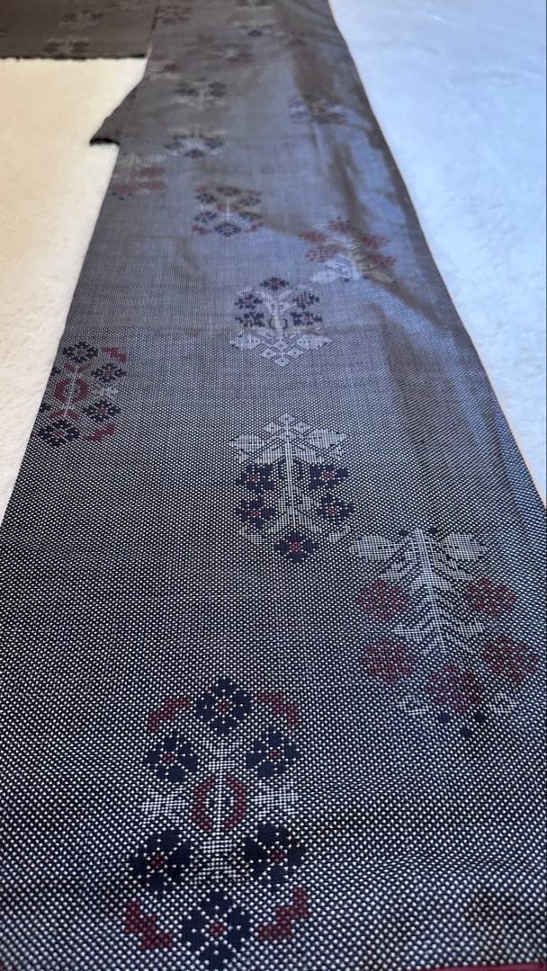 おしゃれな　本場大島紬　7マルキ　正絹