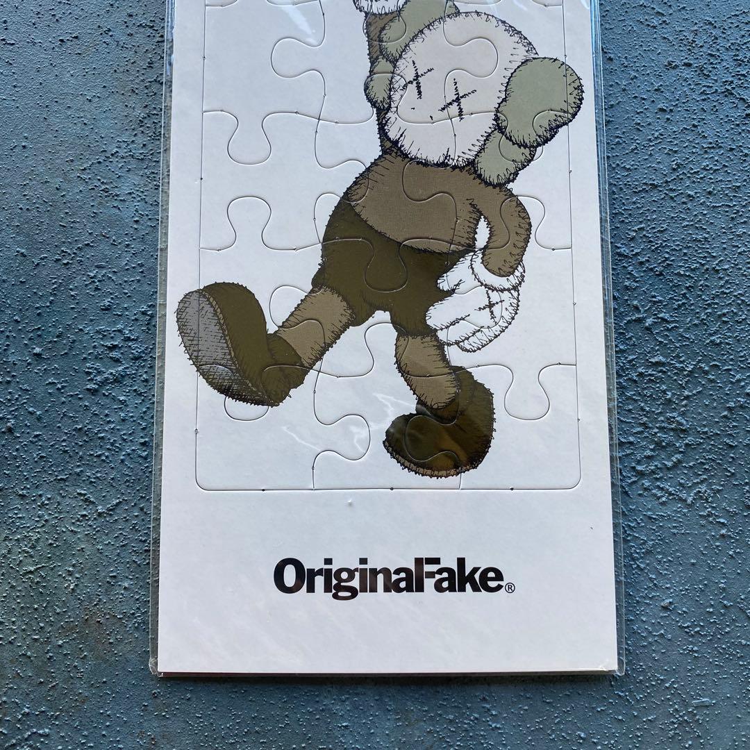 新品未使用 KAWS オリジナルフェイク 限定品 ノベルティー ジグソーパズル