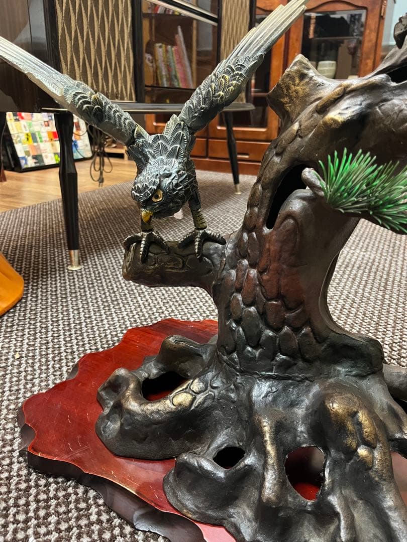 大幅お値引きしました！　鷹の置物　 金属製　 オブジェ　夫婦鷹　美品