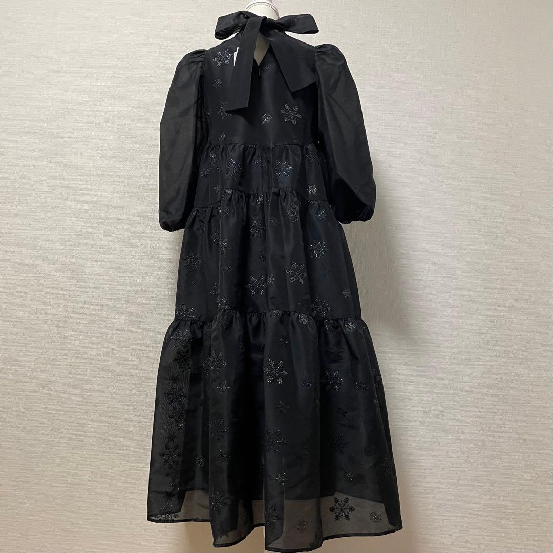 スーツ・フォーマル・ドレス Arobe  Flake Embroidery Tired Dress