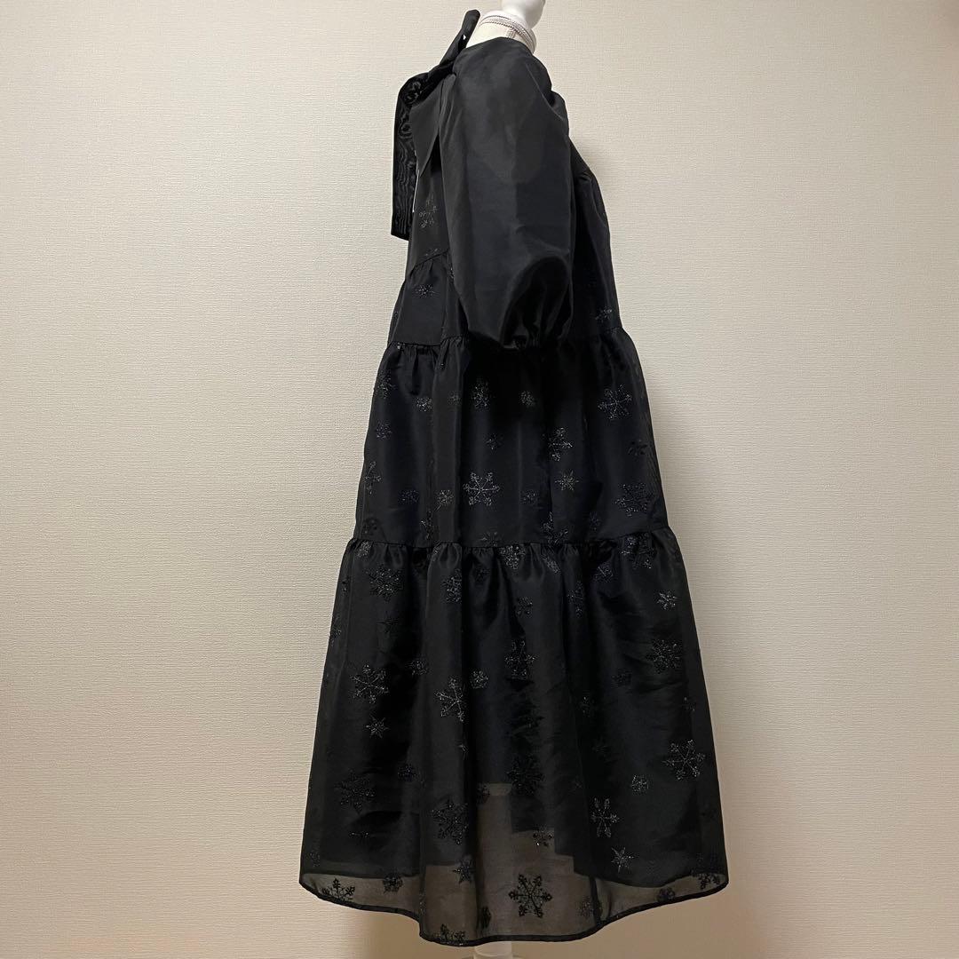 スーツ・フォーマル・ドレス Arobe  Flake Embroidery Tired Dress