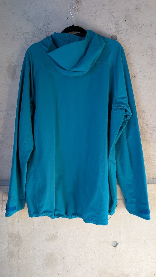 未使用 ak BURTON ソフトシェル ジャケット