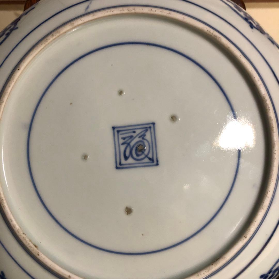 蔵にあった盛期藍柿右衛門秋草文中皿