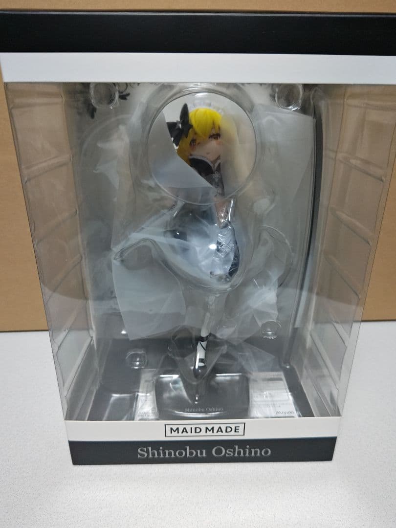 忍野忍　メイド　フィギュア　物語シリーズ