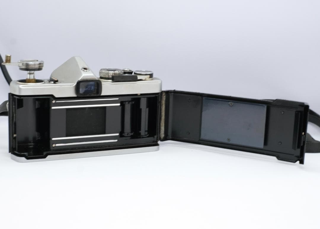 【美品】OLYMPUS OM-1 レンズ2本 木製グリップ付　フイルムカメラ