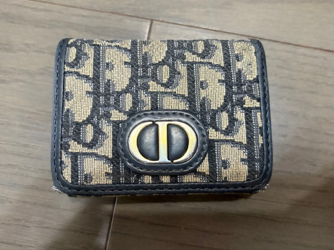 値下げ中！Dior 折りたたみ　コンパクトデニムロゴ入りトロッターミニウォレット