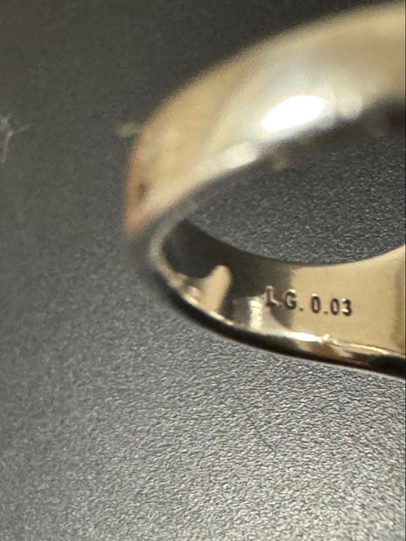 シルバー U字型リング ストーン付き