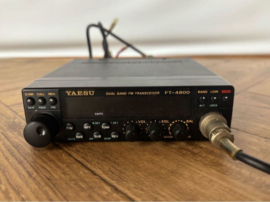 通電OK YAESU FMトランシーバー マイク付き　FT-4800