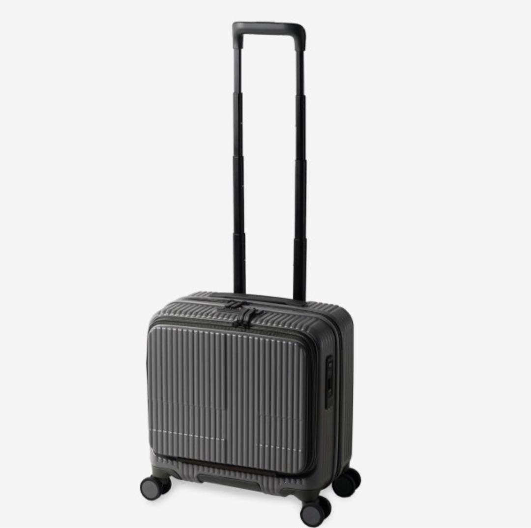 イノベーターグレーキャリーケース