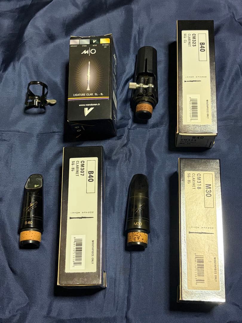 カ*ラ様 クラリネットマウスピース、リガチャー、リード他　15点セット