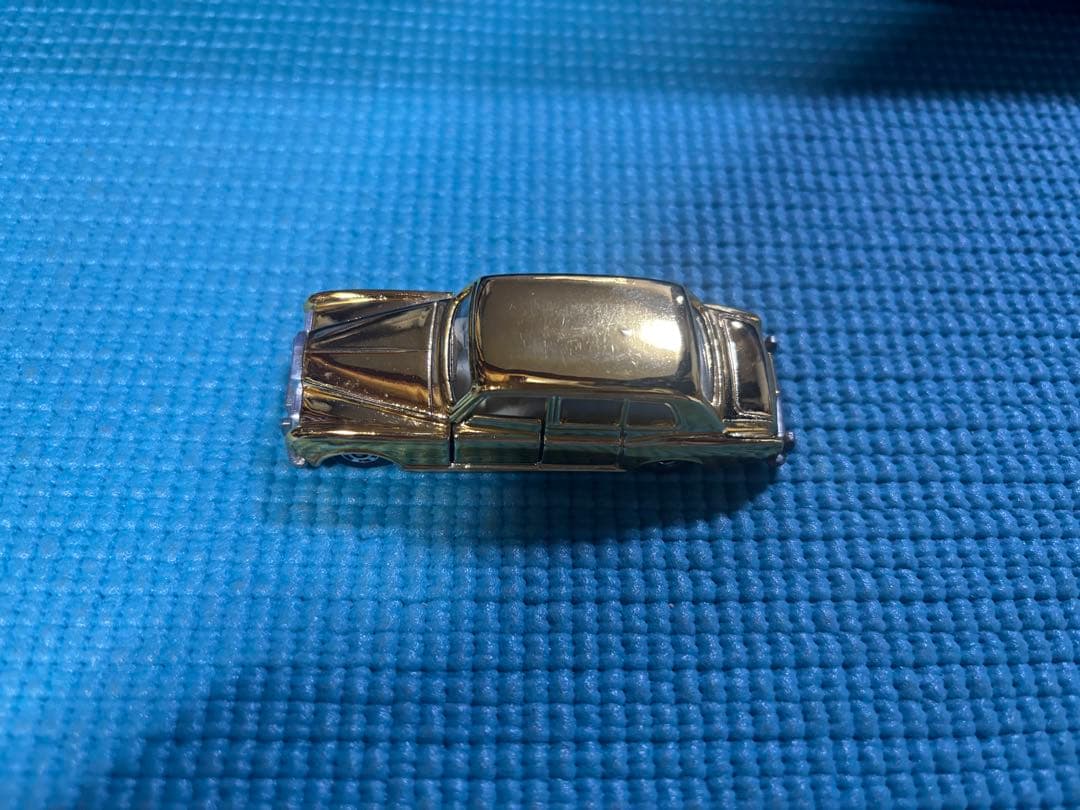 トミカ　ロールスロイス　金メッキ