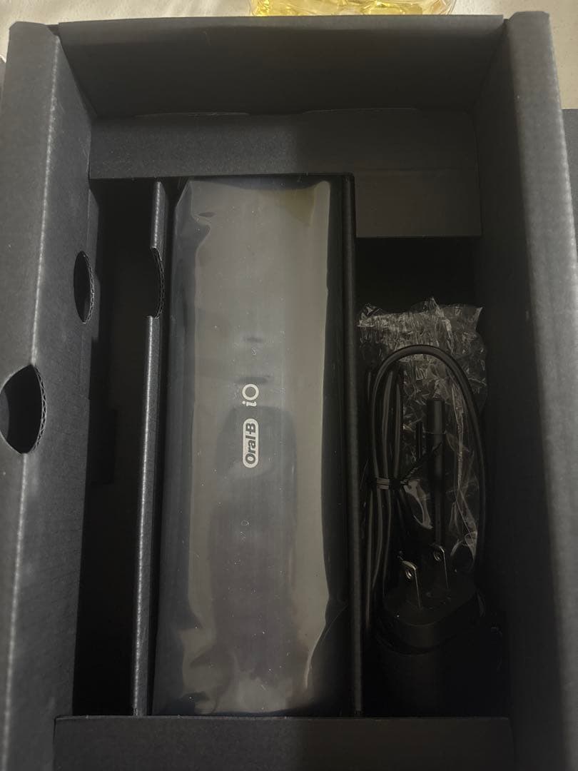 【美品】電動歯ブラシ　Oral-B iOシリーズ9 ブラックオニキス 本体