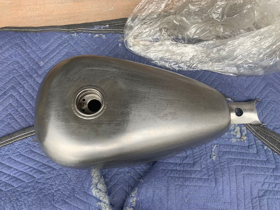 未使用 MCS フューエルタンク おまけ付き ハーレー スポーツスター