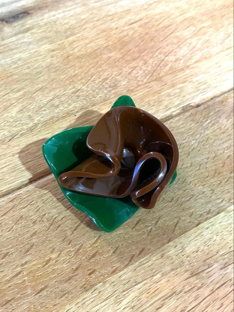 MARNI マルニ　ブローチ　新品