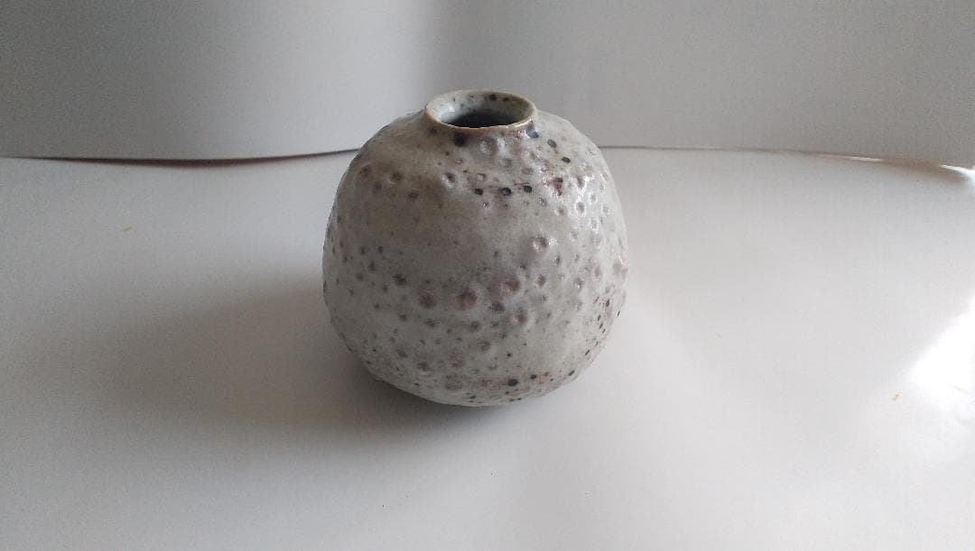 市川憲二 志野 小壺 赤津焼 竹川 花器 志野焼 特注品 です。