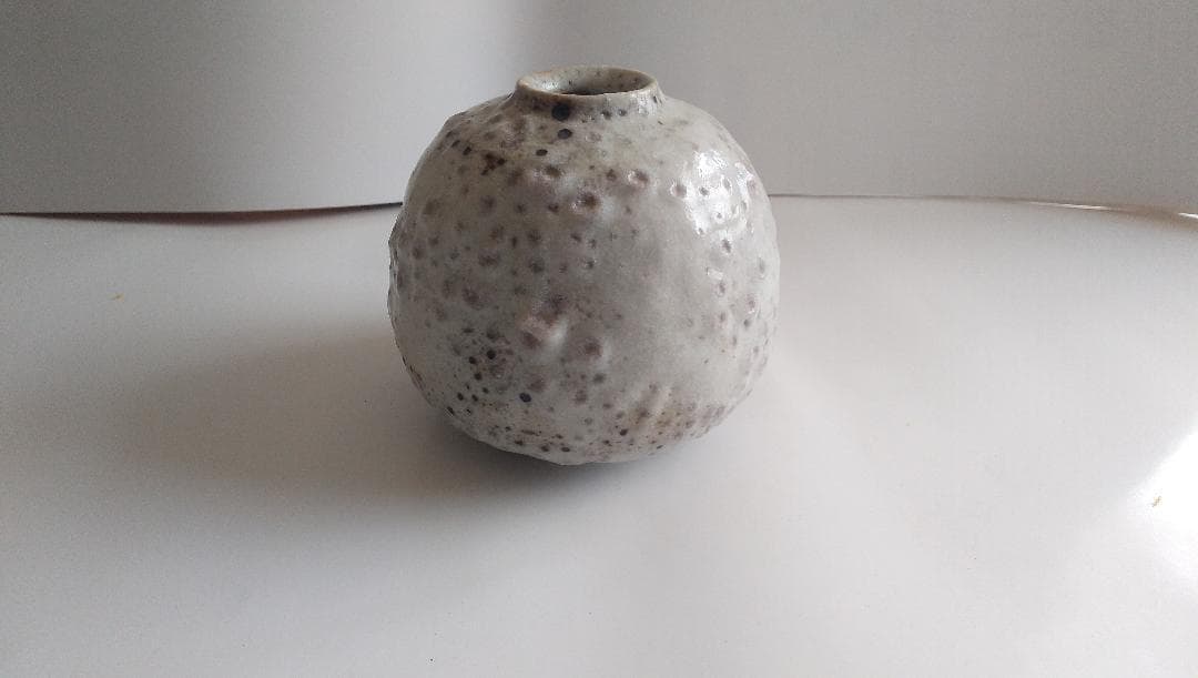 市川憲二 志野 小壺 赤津焼 竹川 花器 志野焼 特注品 です。