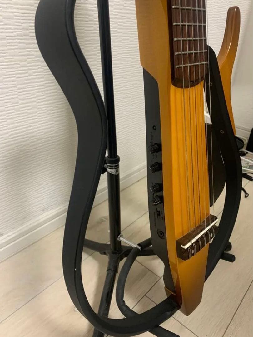 Yamaha SLG110N サイレントギター　専用ケース付き