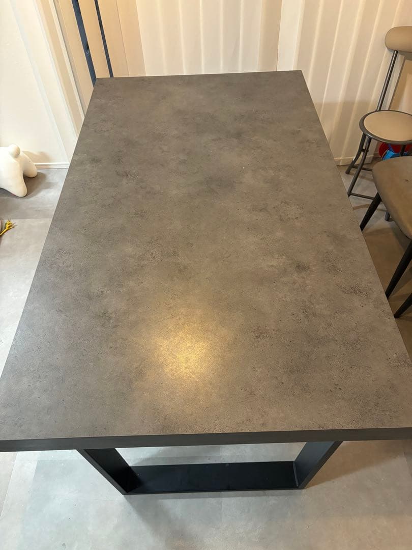 【送料込み】ダイニングテーブル　お洒落　モダン