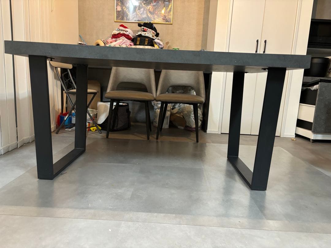 【送料込み】ダイニングテーブル　お洒落　モダン