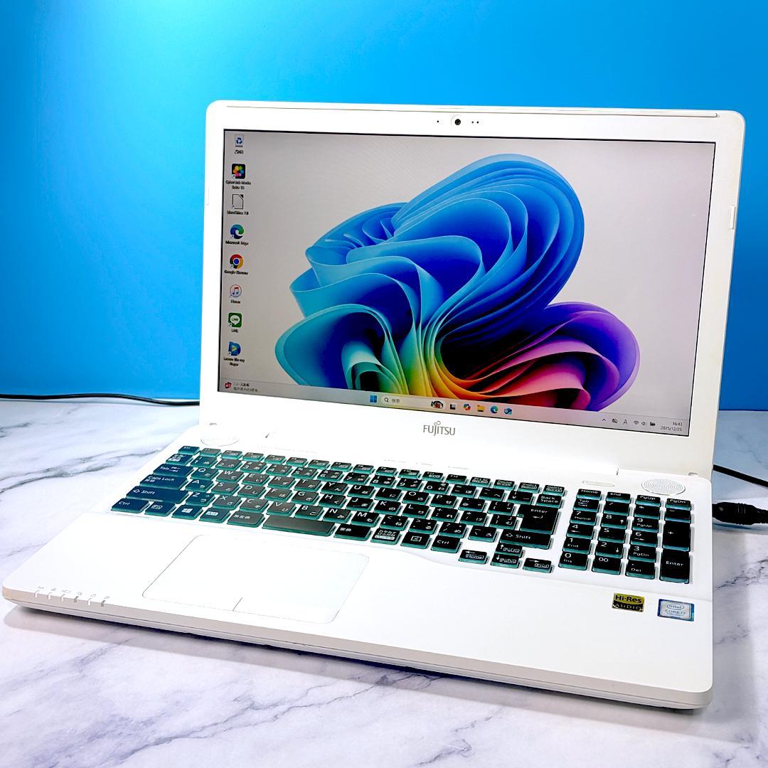 美品☆Corei7・8GB・SSD512・バックライトキーボード・ノートパソコン