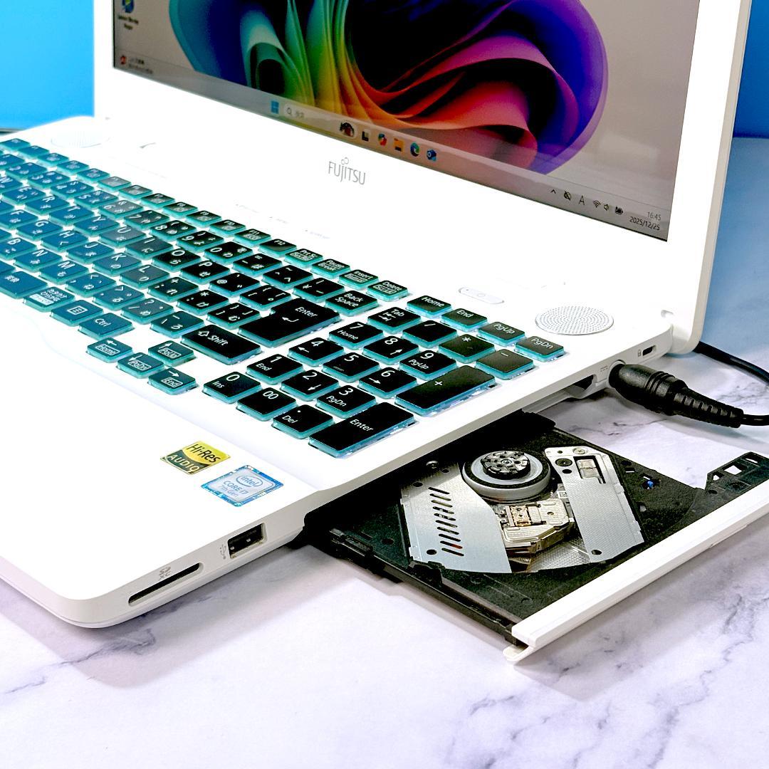 美品☆Corei7・8GB・SSD512・バックライトキーボード・ノートパソコン