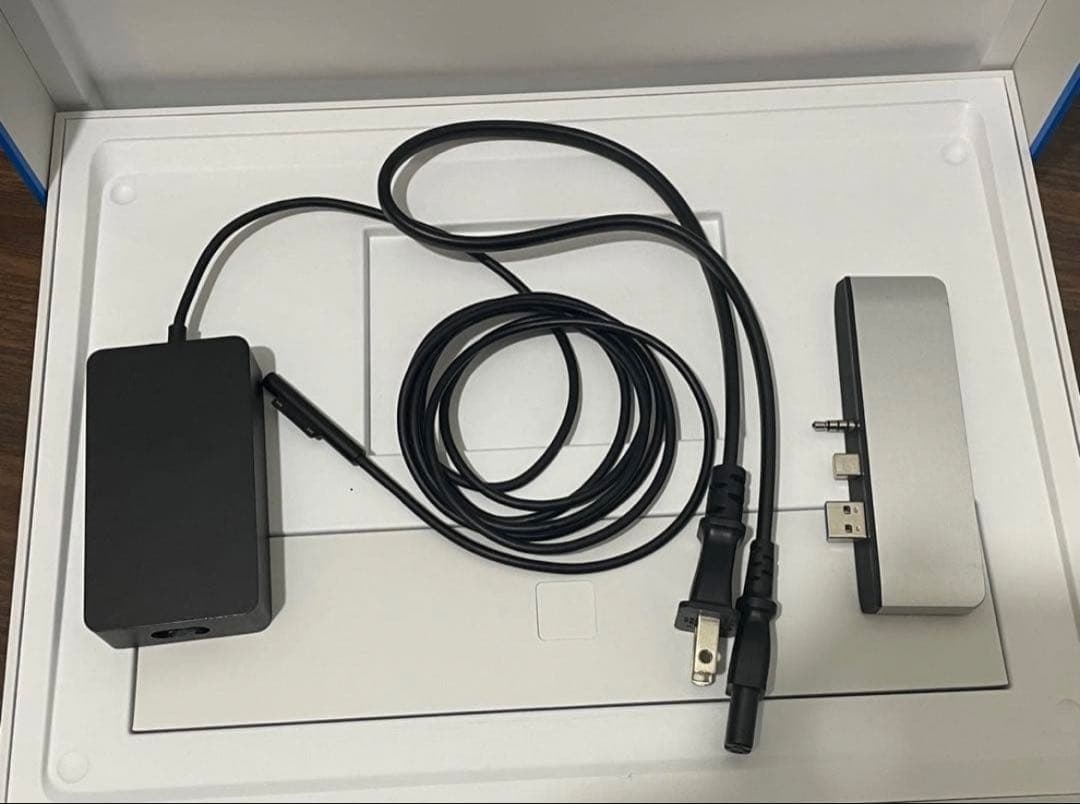 Microsoft Surface Laptop 第1世代