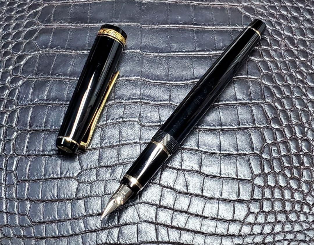 (美品、コレクター品) ナミキ(パイロット)ファルコン「SF」