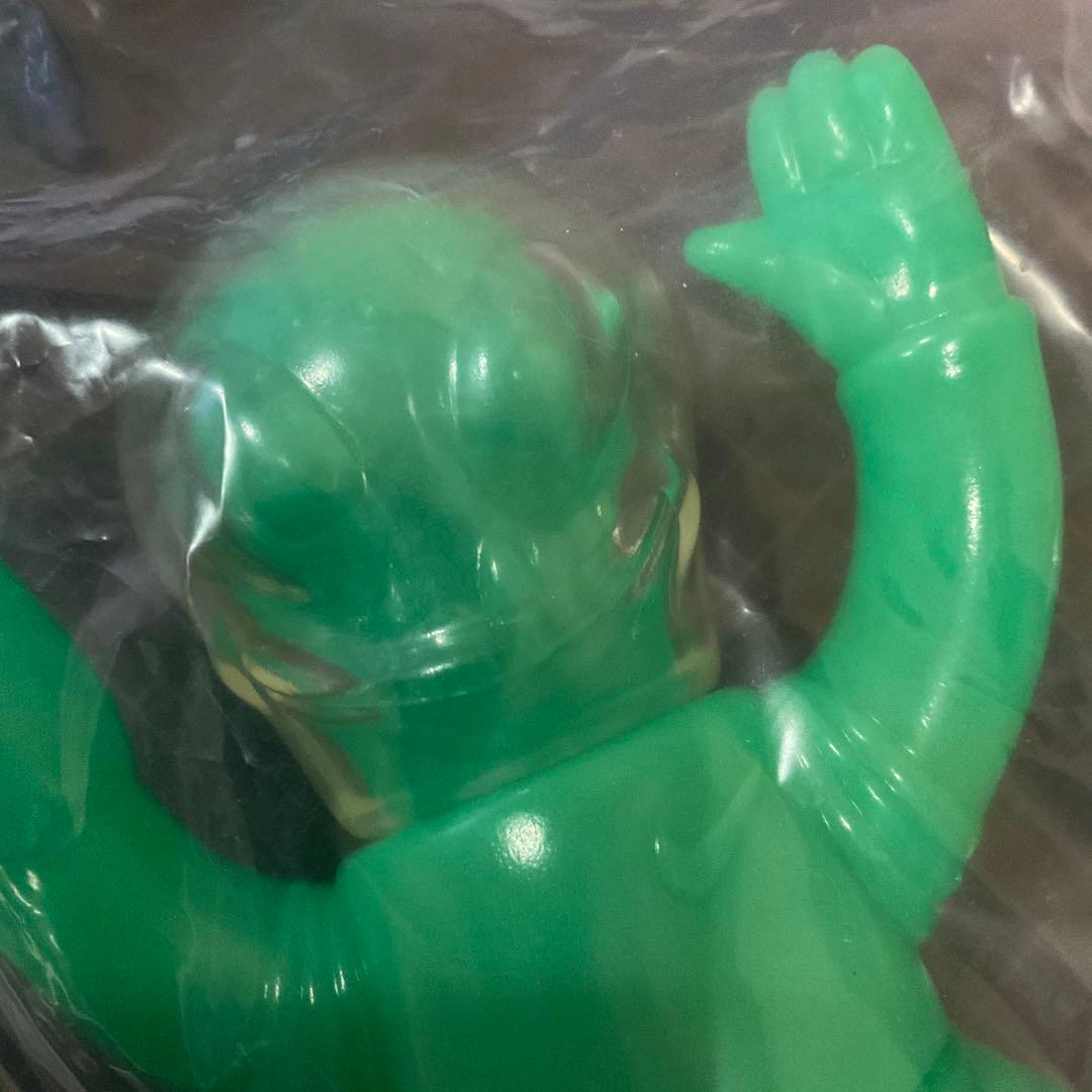 新品 未開封　ナイキ　アトモス　電撃ナイキ大作戦　ソフビ　蓄光　日本製　非売品