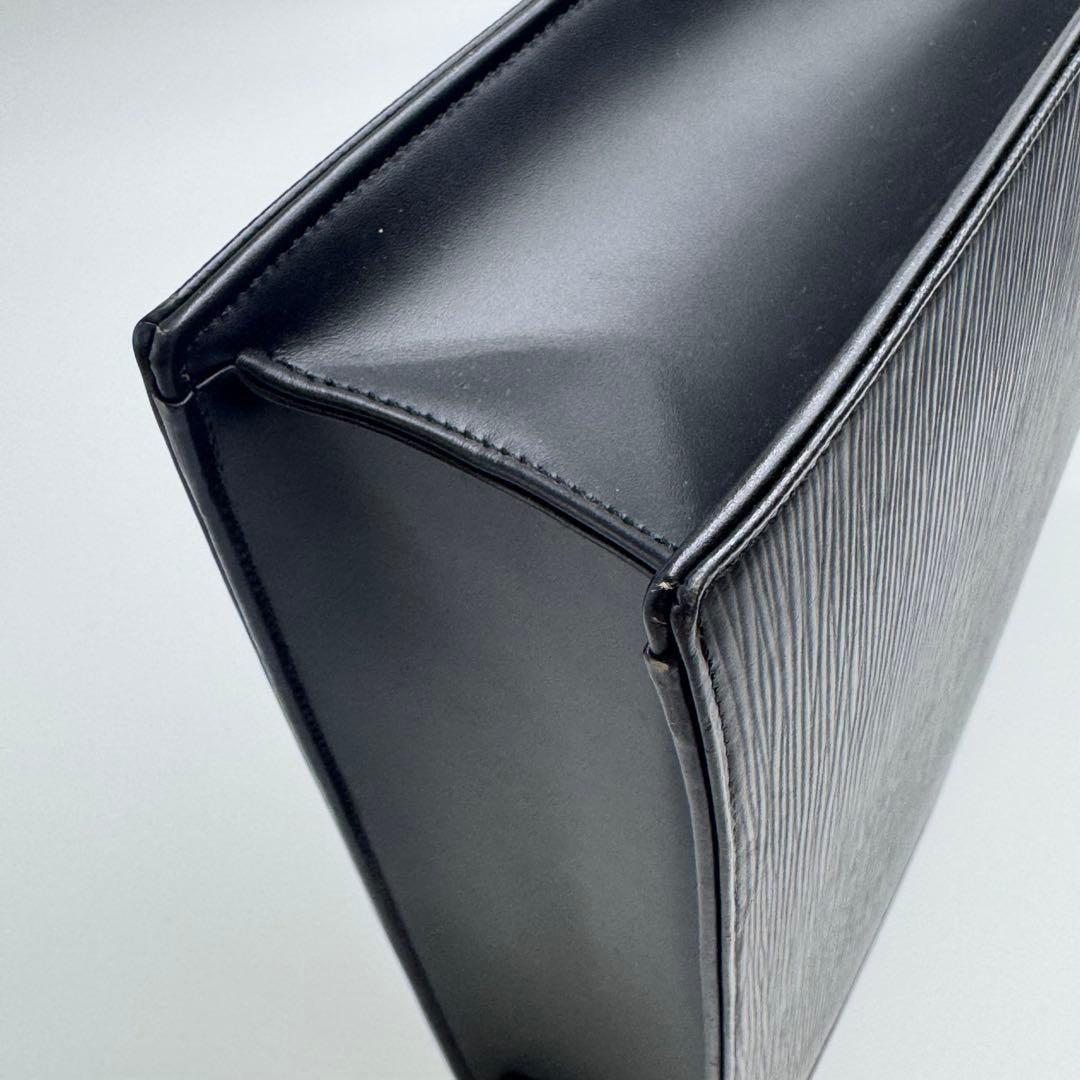 【極美品】　ルイヴィトン　エピ　オンブル　ハンドバッグ　ノワール　M52102