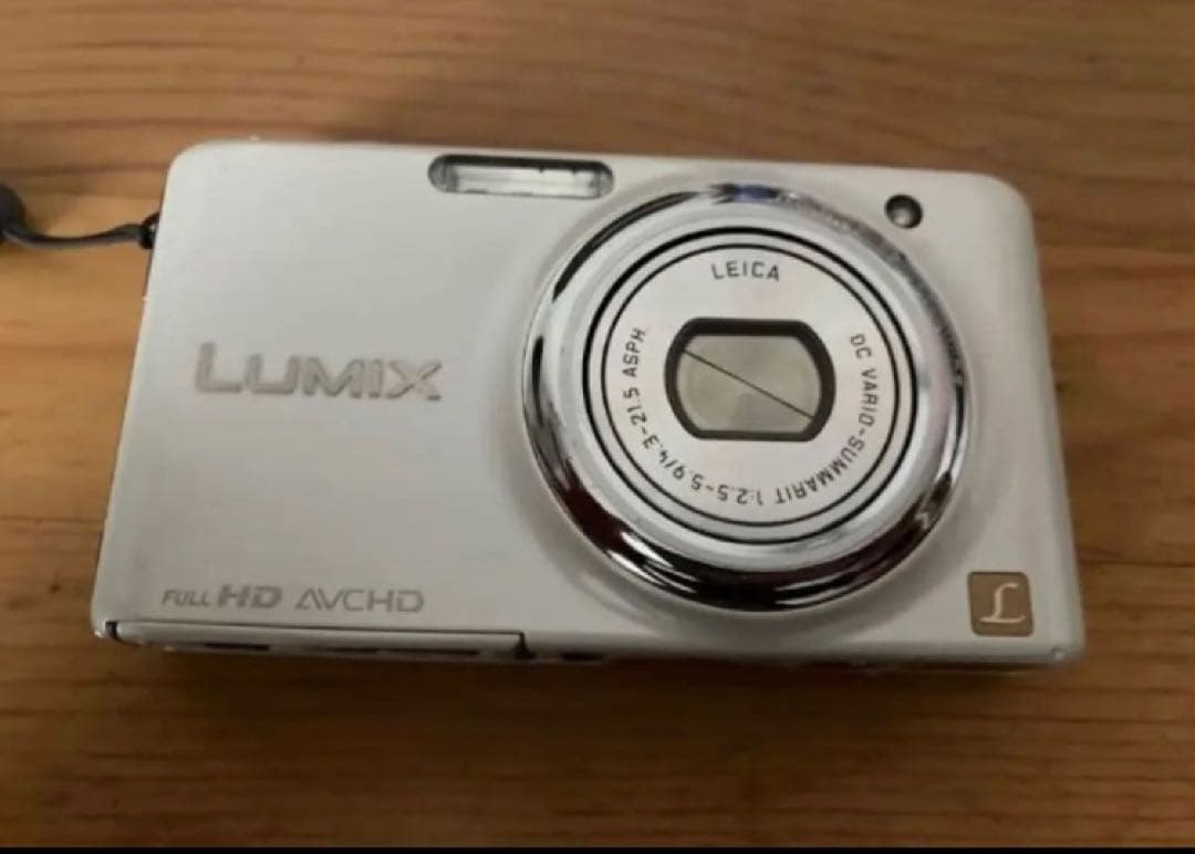 Panasonic パナソニック　デジタルカメラ　LUMIX FX77 ホワイト