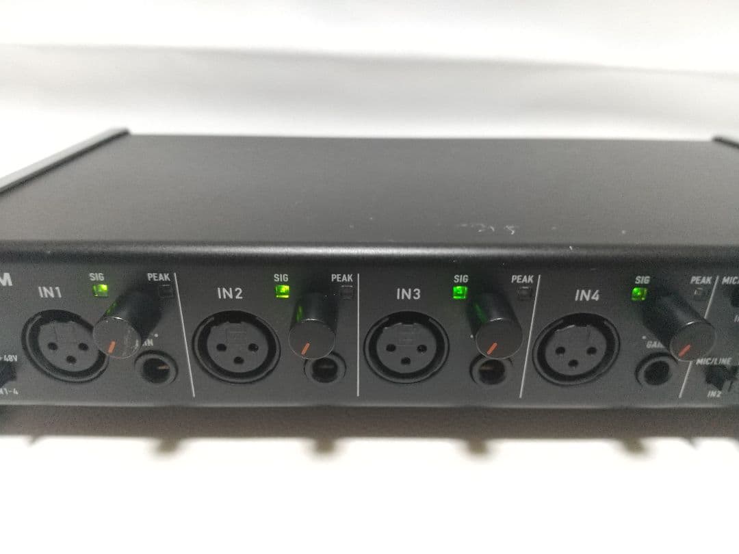 TASCAM US-4x4 オーディオインターフェイス