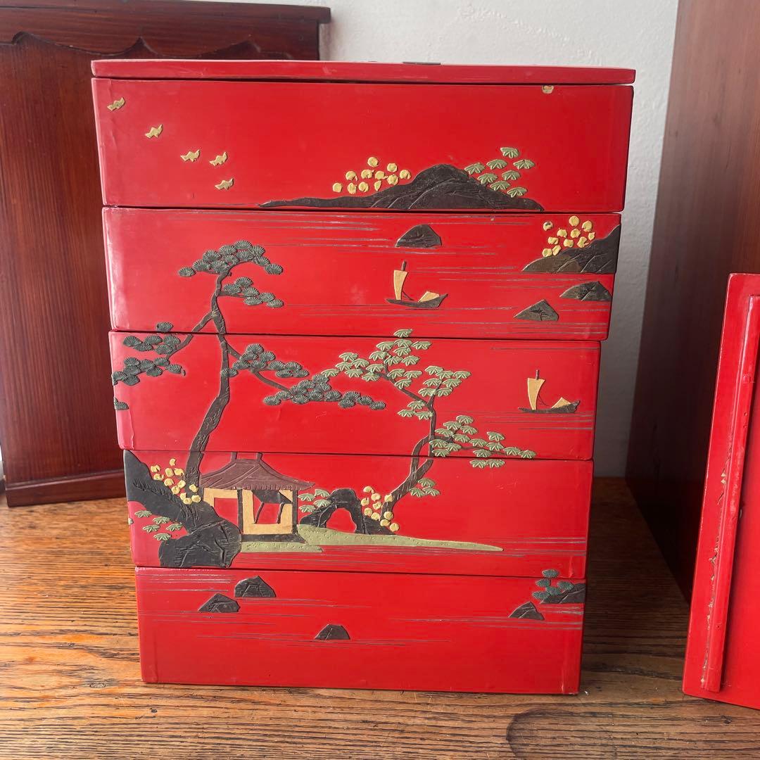 時代物　琉球漆器　重箱　５段　朱塗り　木箱入り　堆錦　東洋骨董　漆器