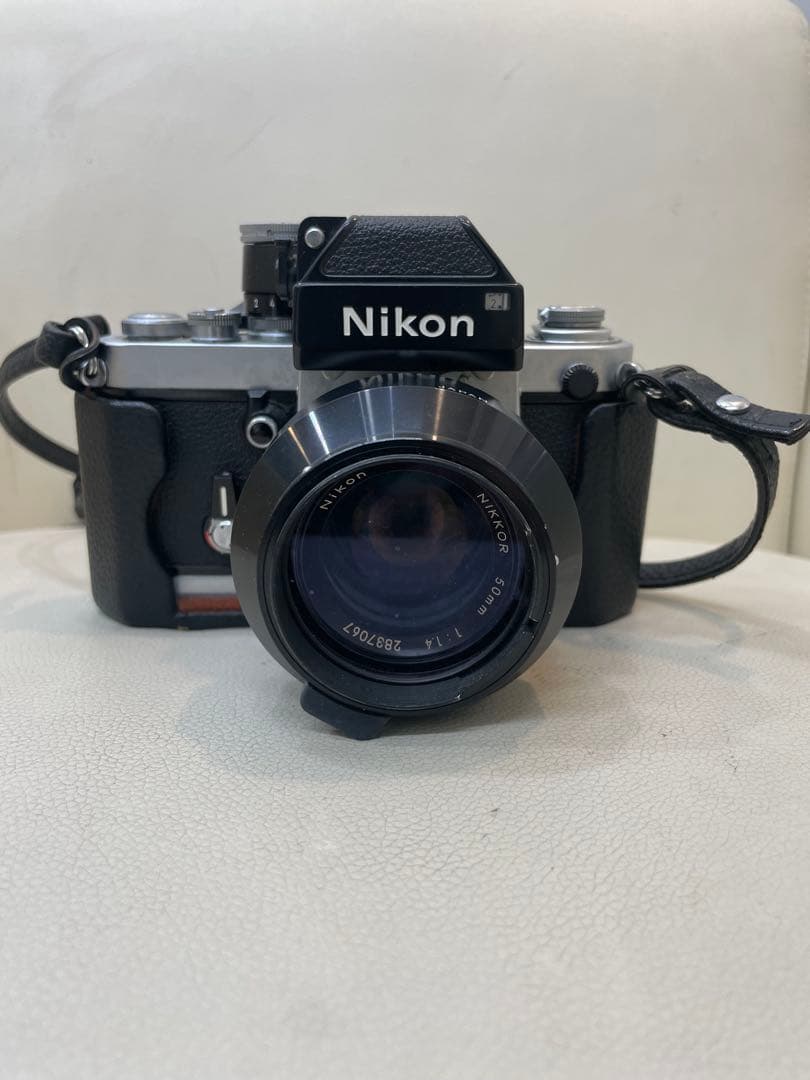 Nikon フィルム一眼レフカメラ 50mmレンズ付き&ビンテージカメラ