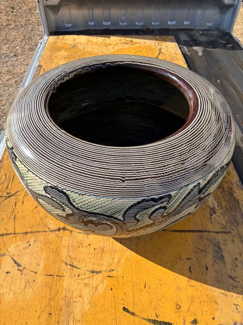 大型火鉢　装飾的な模様の 陶器　昭和初期　昭和レトロ