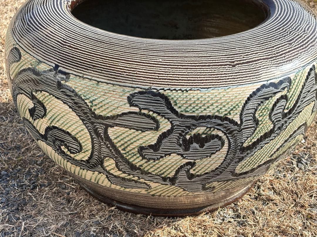 大型火鉢　装飾的な模様の 陶器　昭和初期　昭和レトロ