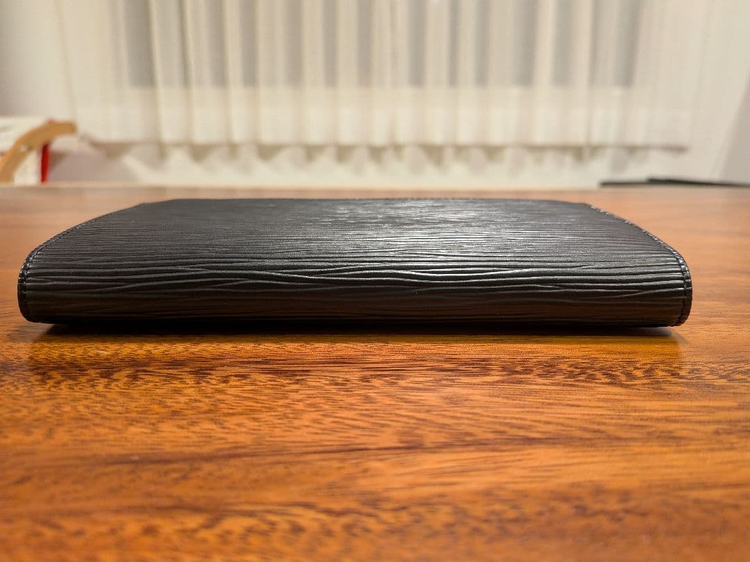 ルイヴィトン 財布 コンチネンタル ヴィエノワ M63252 ブラック エピ