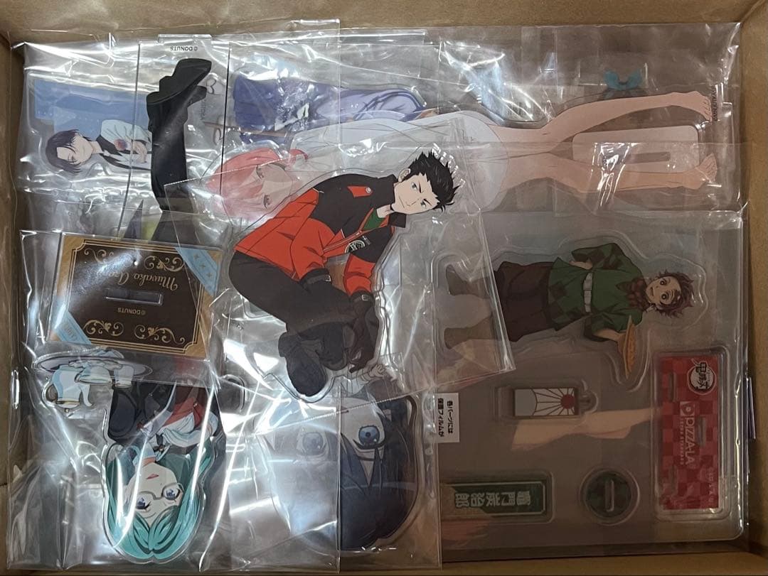 アニメグッズ　アクリルスタンドのみ　まとめ売り　80個以上　一箱限定