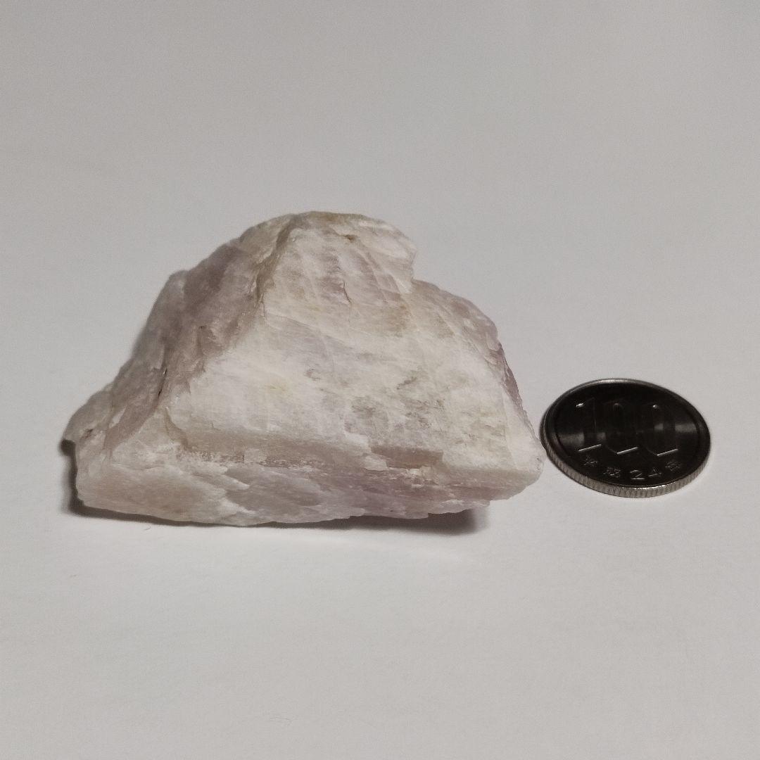 パワーストーン　天然石　原石　クンツァイト(リチア輝石)　117g　No.304