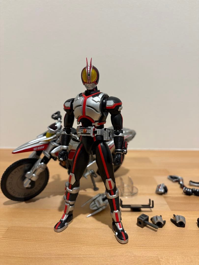 SHFiguarts オートバジン&仮面ライダーファイズセット