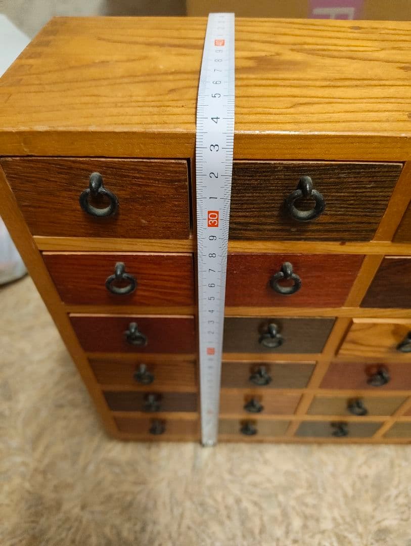 手作り木工品、引き出し式収納 約40cm 30個ミニ引出し