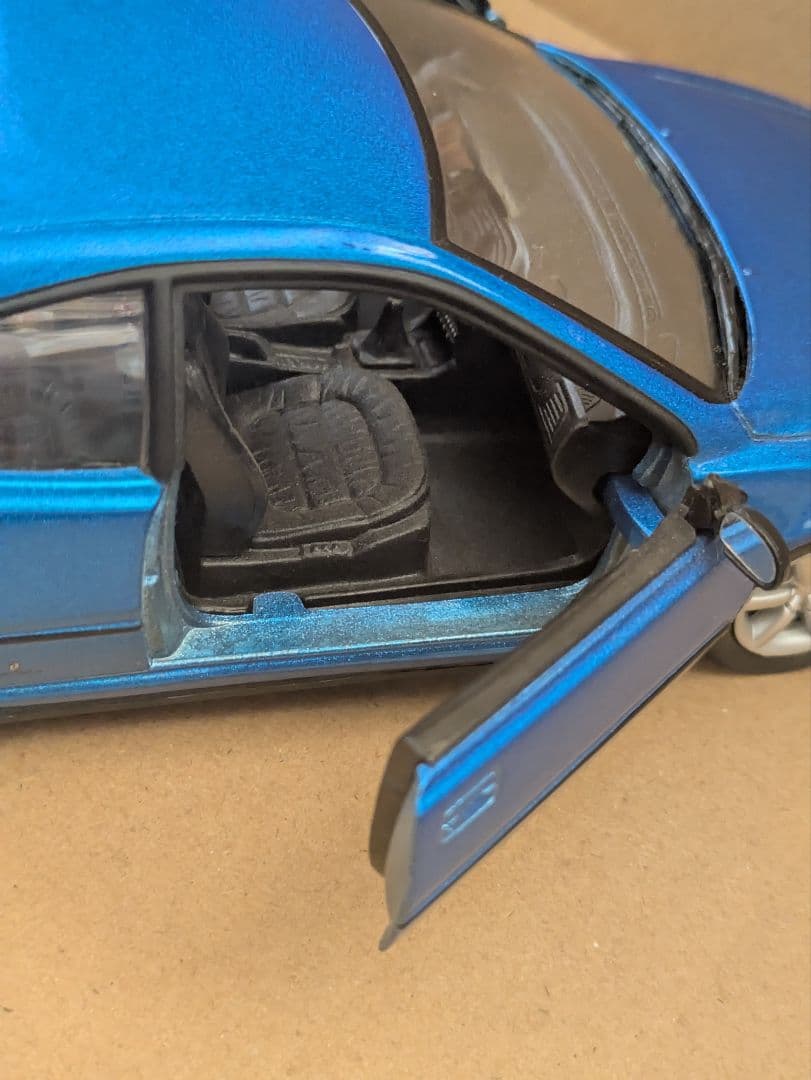 プジョー 406 クーペ　1/24　ミニカー　WELLY　ウィリー