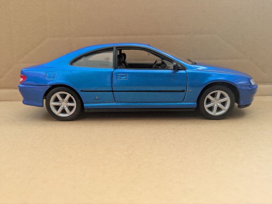 プジョー 406 クーペ　1/24　ミニカー　WELLY　ウィリー