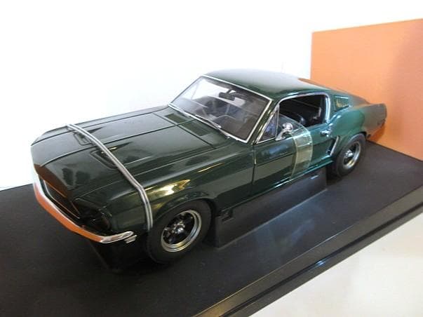 特価 AUTOart 1/18 フォード マスタング GT390 BULLITT
